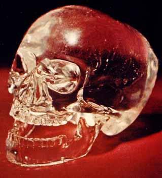 神秘的玛雅水晶头颅能催眠能治病？真相原来如此