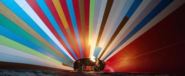 四十多年前 两个普通的家庭制造出 当时欧洲最大的热气球