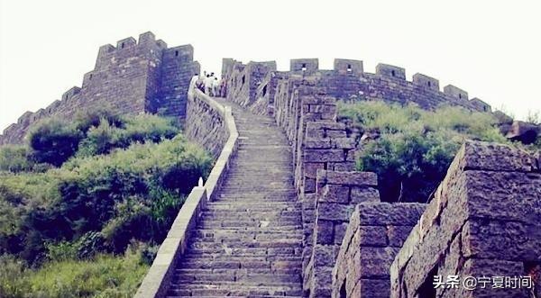 明朝宁夏边防线上的战争迷宫——边墙，墩台，城堡，藏兵洞